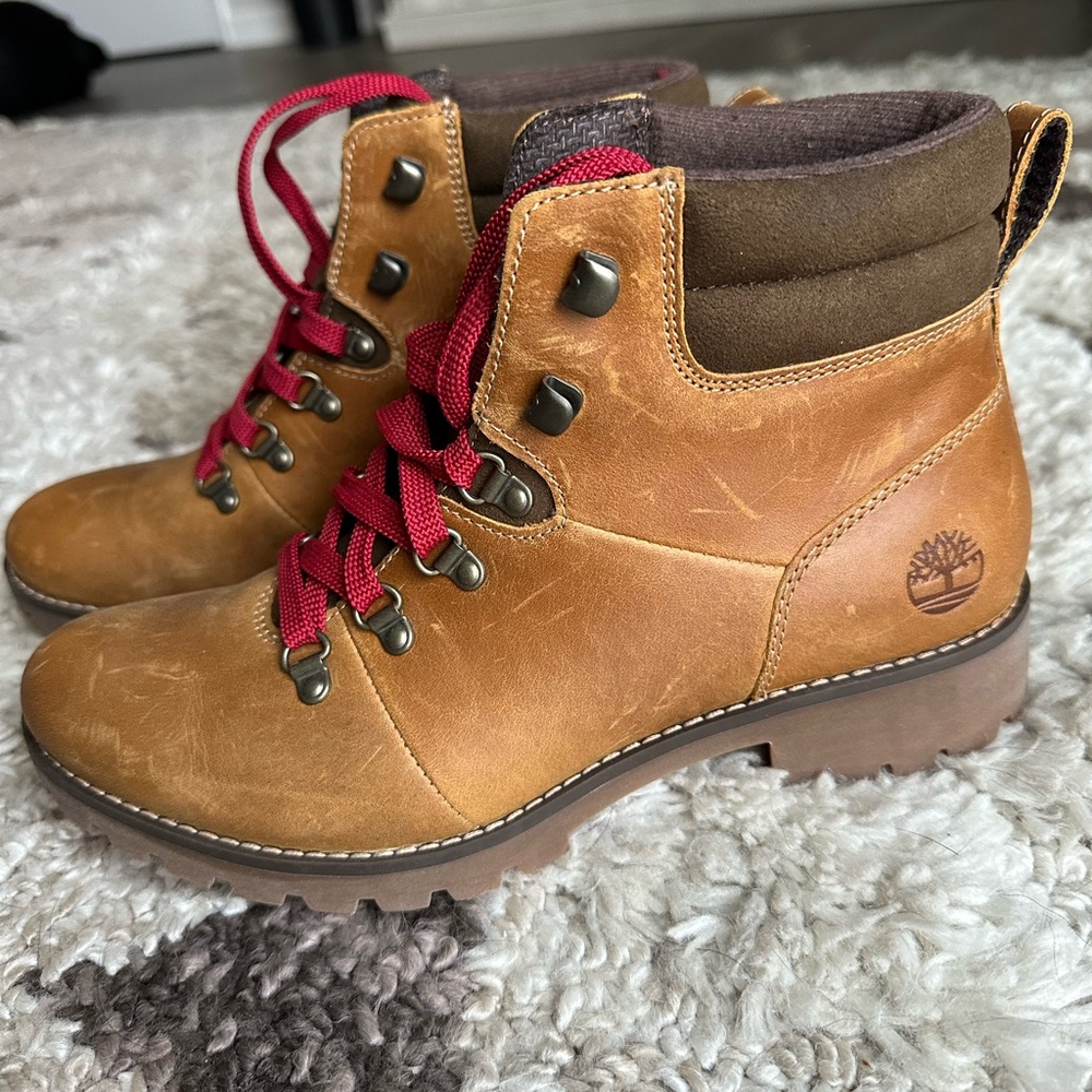 NWOT Timberland Ellendale Boot - Women's